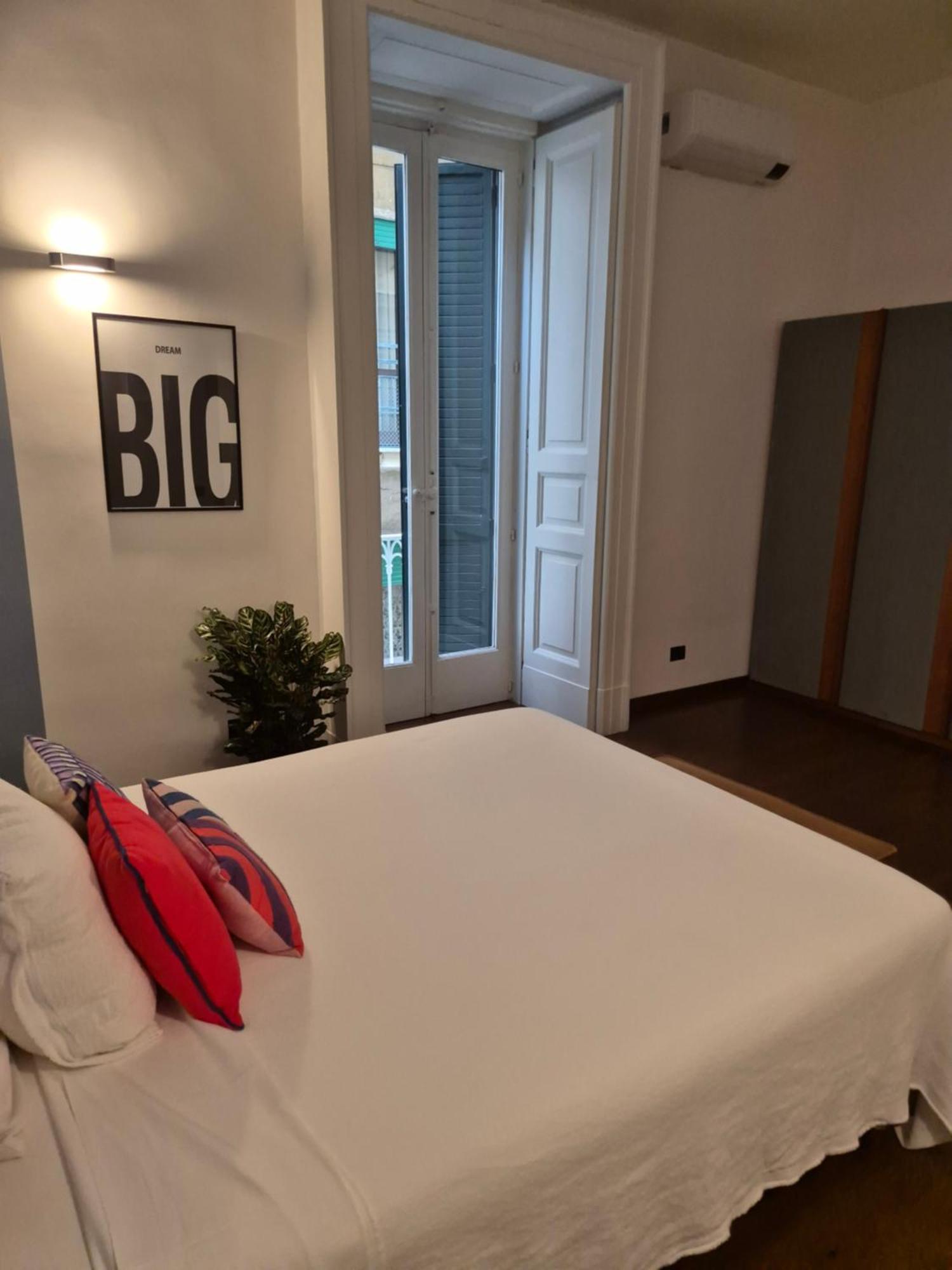 Modern Hospitality Naples Exclusive Stay Екстер'єр фото